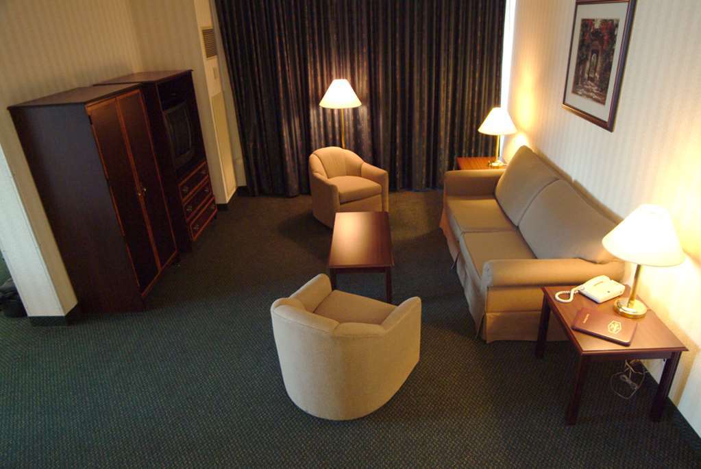 Hotel Hampton By Hilton Ottawa