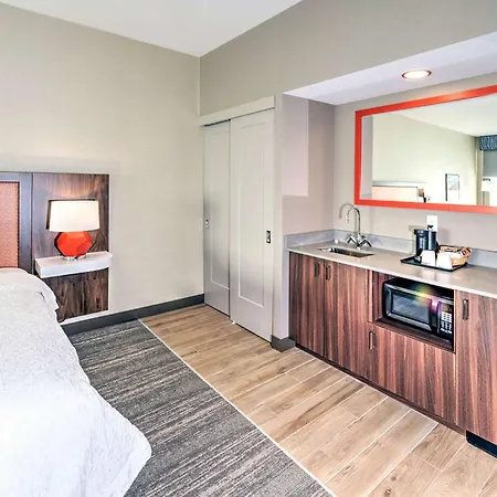 Hampton By Hilton Ottawa Hotel Exterior photo